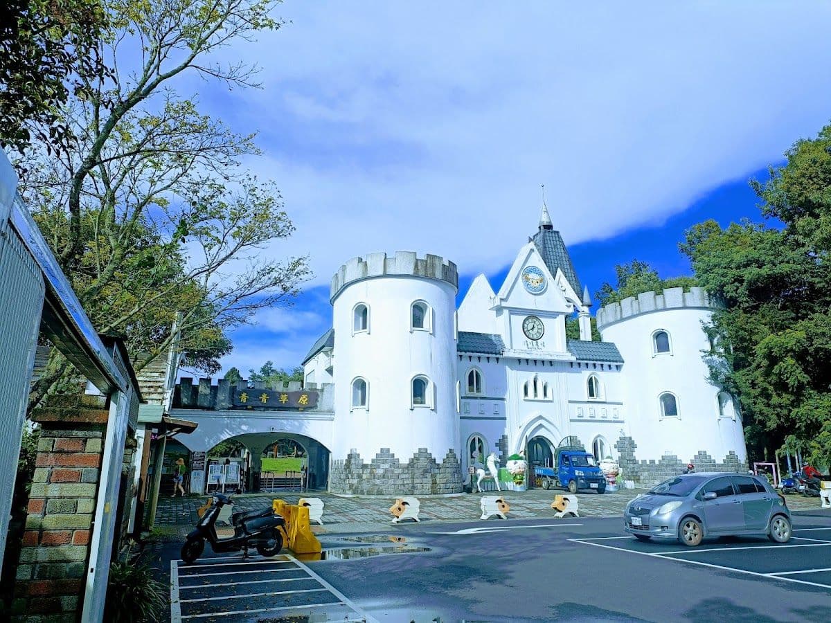 Qingjing Leisurely Tour to Three Scenic Spots · Mountain Mist Aesthetics ~ Qingjing Farm + Skywalk + Little Switzerland Garden Day Tour Day Tours