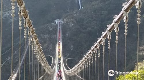 Shuanglong waterfalls