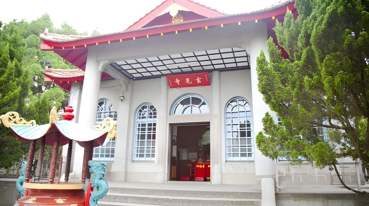 Sun Moon Lake shared transportation one-day tour [Depart from Ximending Night Market in Taipei | Chinese/English guided tour] Day Tours