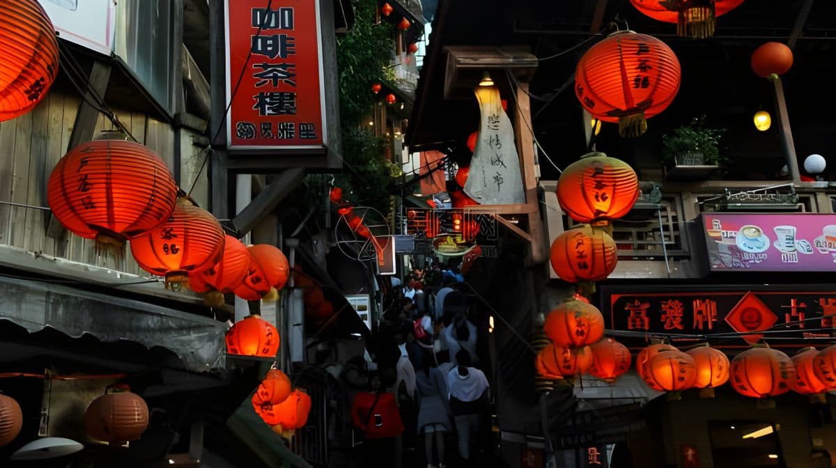 Abfahrt ab Taipei: 1-Tages-Tour nach Yehliu, Jiufen, Shifen & Golden Waterfall