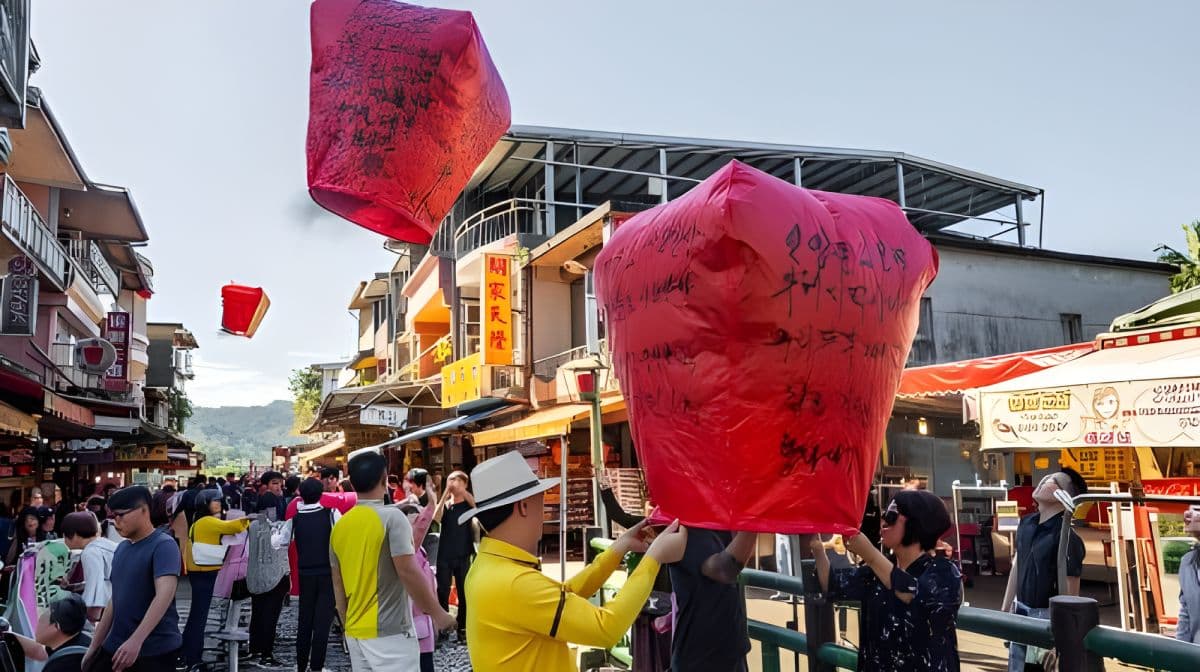 Taipeh: Jiufen-Nachtansicht und Shifen-Tagestour