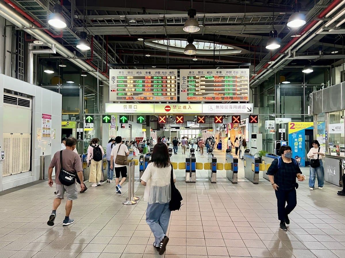 Taiwan EasyCard for Transportation | With Taoyuan Metro Card | Exclusively for Non-Taiwan Residents | Essential for Self-Guided Tours in Taiwan | Can Be Used on MRT and Buses (Collect at Taoyuan Inter
