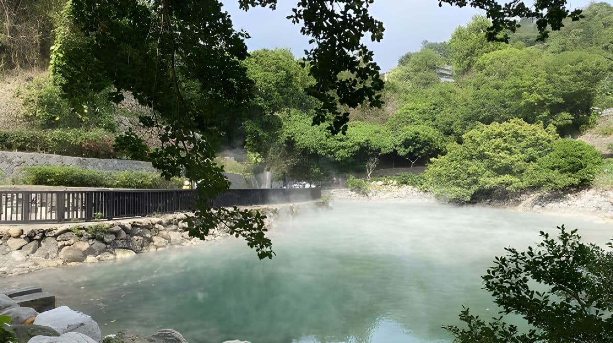 Taipei Day Tours主催：Tamsui Fisherman's Wharf、Fort San Domingo、Tamsui Old Street、Beitou Thermal Valleyを巡る日帰りツアー