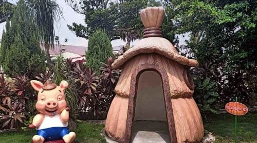 Three Little Pigs Leisure Farm