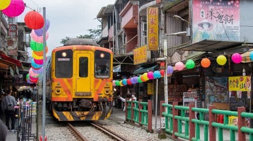 Yehliu Geopark + Pingxi Sky Lantern + Shifen Waterfall + Jiufen Old Street Private Charter 1-day Tour Day Tours