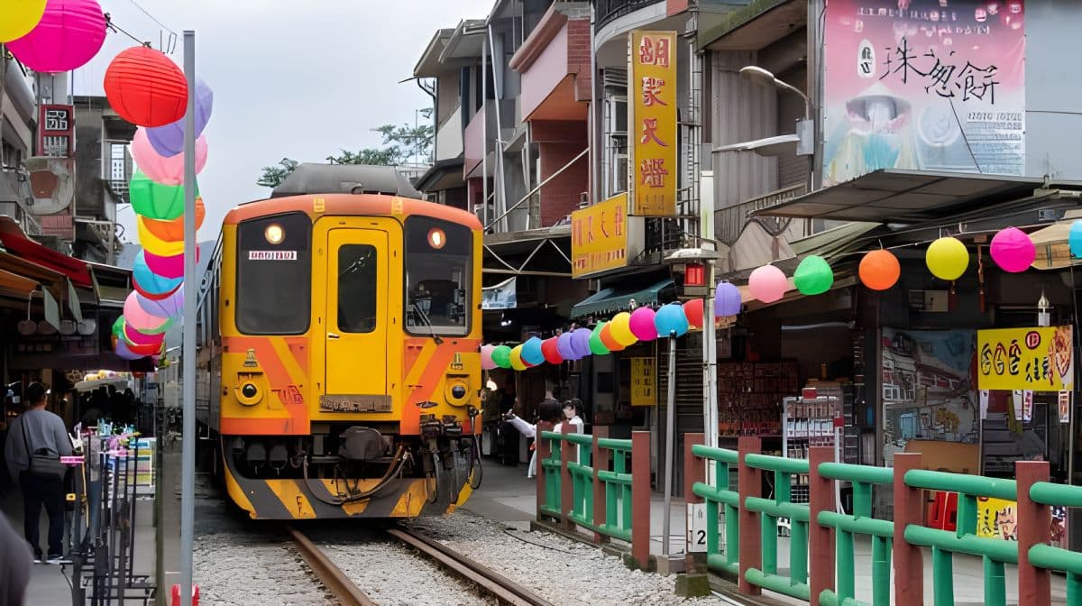 野柳地質公園 + 平溪天燈 + 十分瀑布 + 九份老街包車一日遊