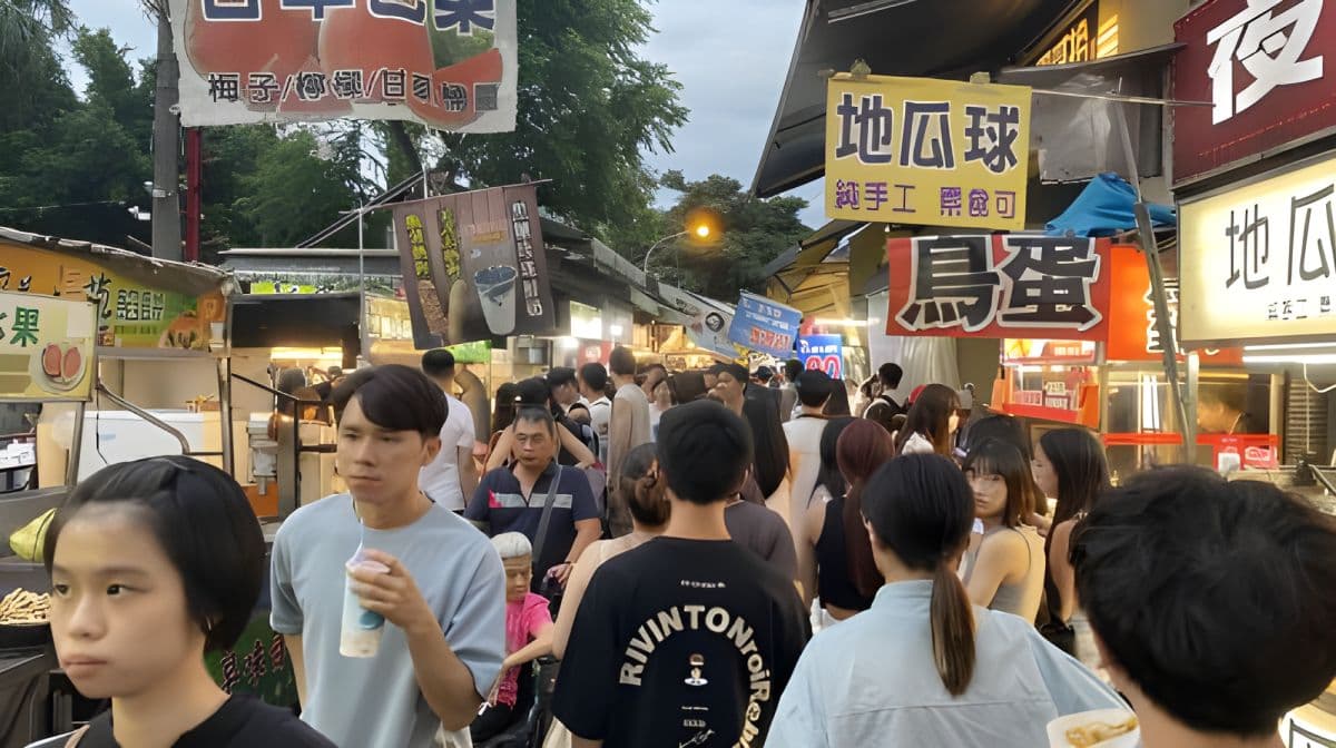 Zhang Mei Ama Farm&Lanyang Museum&Luodong Nightmarket Day Tour from Taipei Day Tours