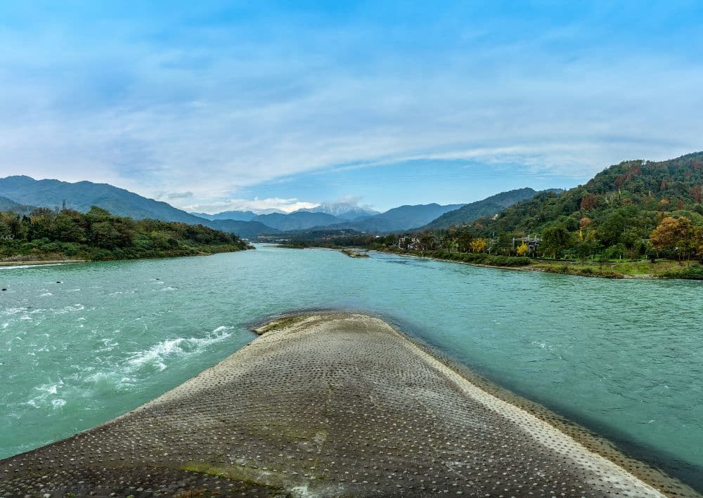 Jednodniowa wycieczka: Dujiangyan i góra Qingcheng w Syczuanie z opcją Blue Tears