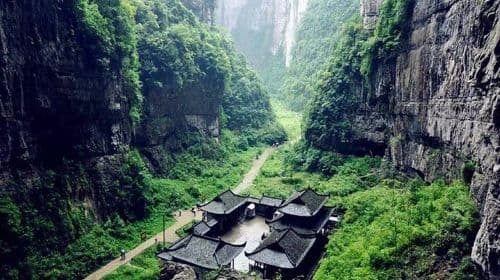 Chongqing発 Wulong Karst Geological Park オールインクルーシブ・プライベート日帰りツアー