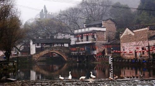 All Inclusive Private Day Trip to Liujiaqiao Village and Yinshui Cave from Wuhan