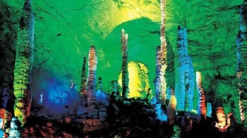 Tour di un'intera giornata a Baofeng Lake, Yellow Dragon Cave e Glass Bridge