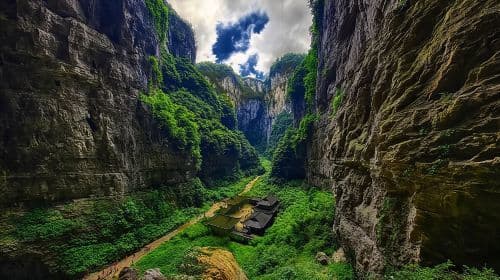 Chongqing Wulong Tiansheng Three Bridges + Longshuixia Ground Crack one-day tour[air bus]  Day Tours