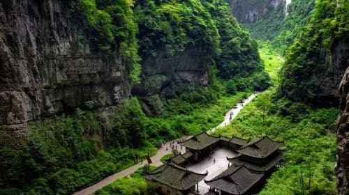 Chongqing Wulong Tiansheng Three Bridges/Hongyadong Mingsu Style Area/Fairy Mountain National Forest Park/ Private car tour/-Guide-Local guide-Translator-Explanation/All Areas*Language Day Tours