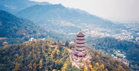 Serviço de Tour Guiado Privativo na Área Cênica de Dujiangyan