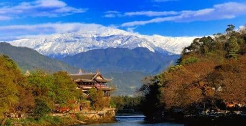 Serviço de Tour Guiado Privativo na Área Cênica de Dujiangyan