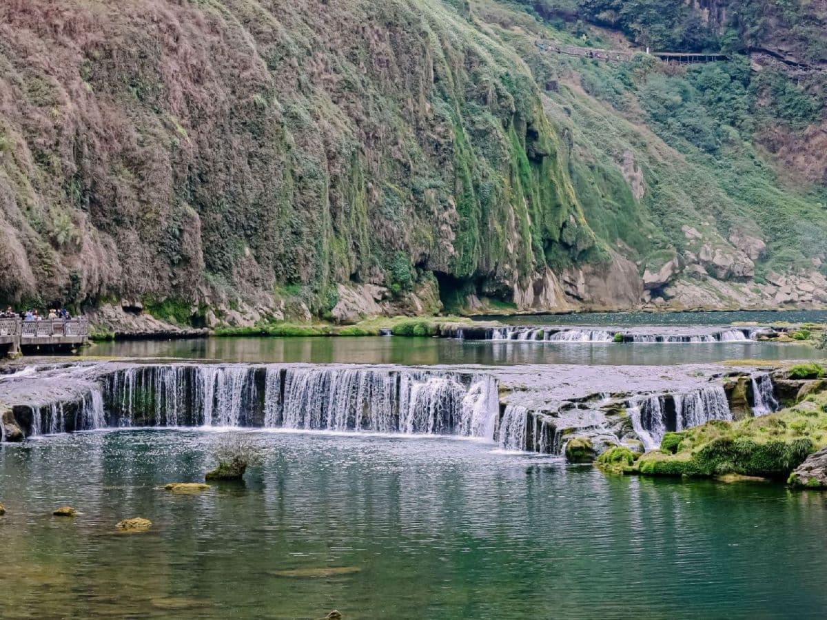Guizhou Huangguoshu Waterfall Scenic Area Day Ticket (Including Sightseeing Bus) + Escalator