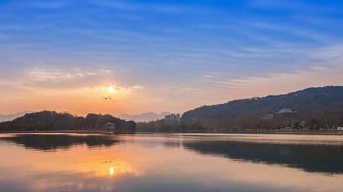 Hangzhou - Green Cloud Path - Gushan Park - Quyuanfenghe (Breeze-Rustled Lotus In Quyuan Garden) - Long Bridge Park Stroll (West Lake's Most Beautiful Corner R) Day Tours