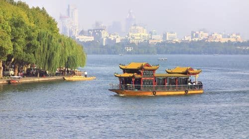 Hangzhou Leifeng Pagoda + Su Causeway Stroll + West Lake Cruise + guide Half-Day Tour Day Tours