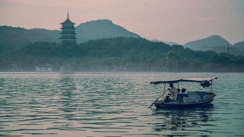 Hangzhou Leifeng Pagoda + West Lake Scenic Area Cruise (without island landing) + Manual Guide service Half Day Day Tours