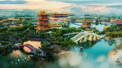 Kaifeng Millennium City Park + Kaifeng Fu (Kaifeng Palace) + Daxiangguo Temple 1-day tour Day Tours