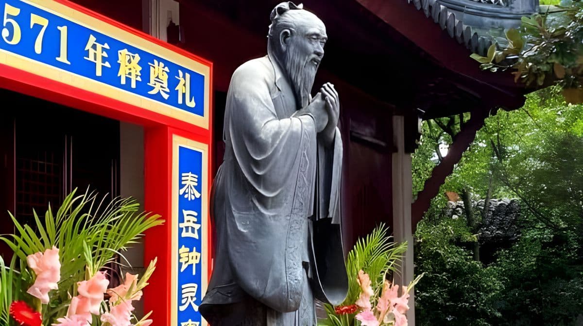 Private Half-Day Tour: Amazing Highlights of Old Shanghai