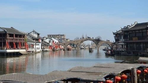 Private Shanghai Layover Tour to Zhujiajiao Water Village