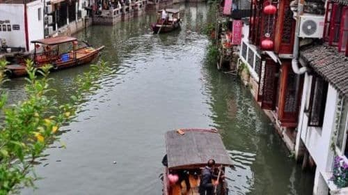 Private Shanghai Layover Tour to Zhujiajiao Water Village