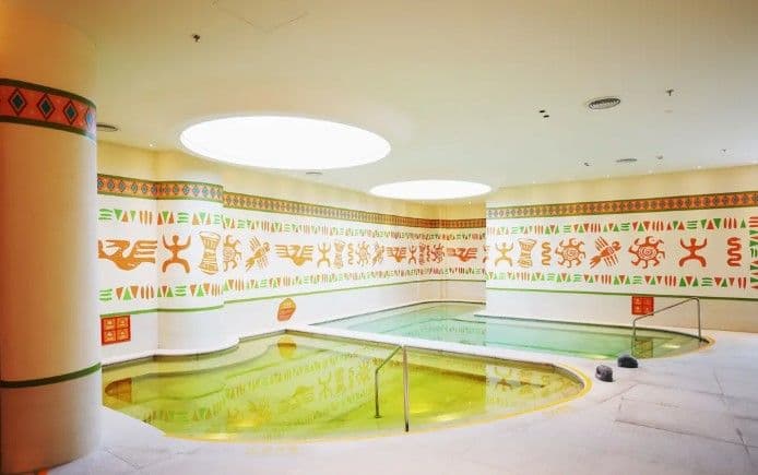 Qingyuan Chimelong Forest Hot Springs Park