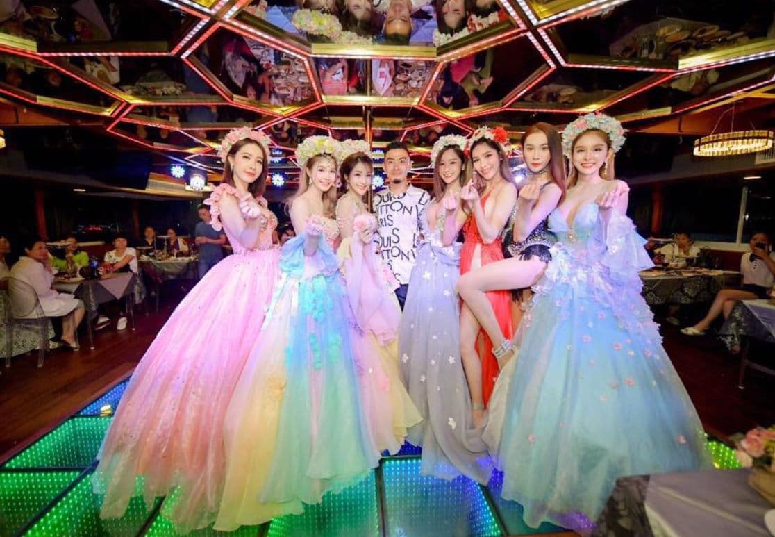 All Star Cruise Pattaya met diner en cabaretshow