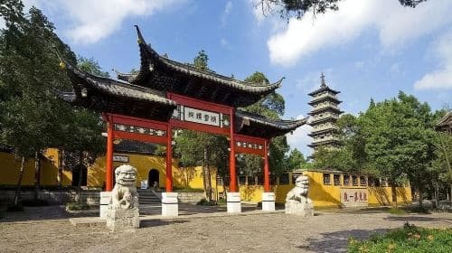 Yangzhou licensed guide(optional attractions include Slender West Lake, Ge Garden, He Garden, Daming Temple, Dongguan Street, Han Guangling King Tomb Museum, and Yangzhou Eight Eccentrics Memorial Hal