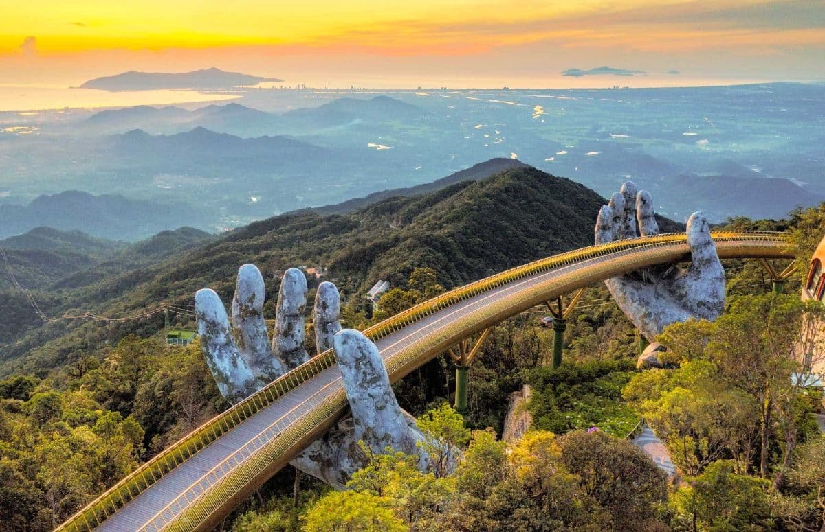 Ba Na Hills and Golden Bridge Private Day Tour from Da Nang