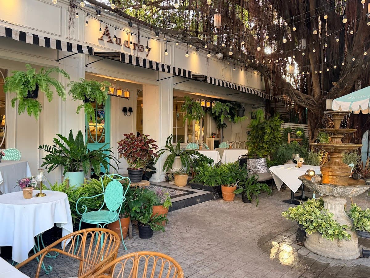Audrey Cafe Thonglor Soi 11