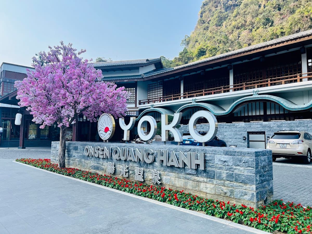 Yoko Onsen Quang Hanh