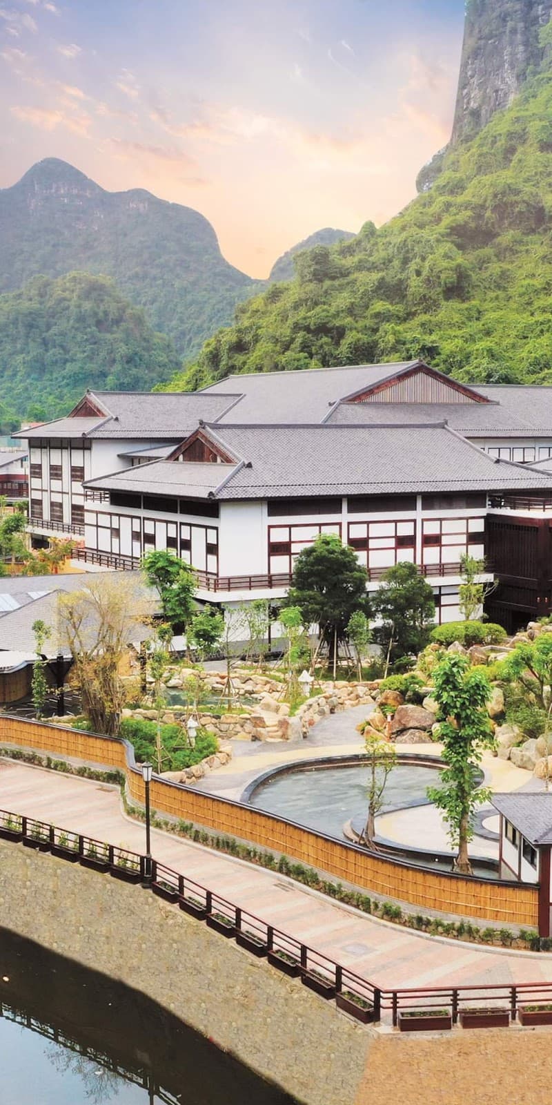 Yoko Onsen Quang Hanh