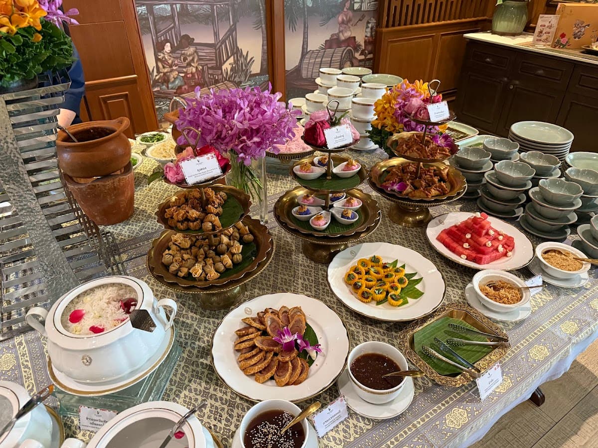 Baan Khanitha and Gallery Sathorn