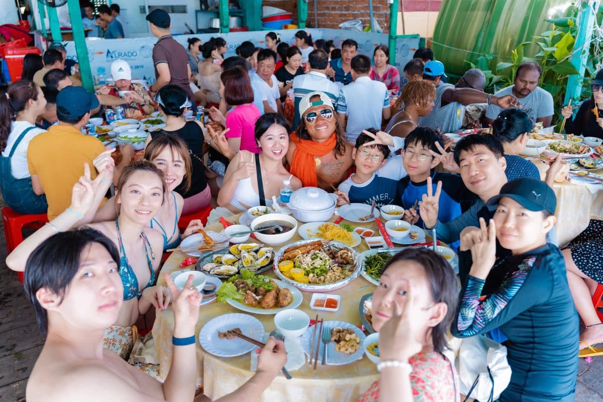 Nha Trang Bay Day tour with Snorkeling & BBQ & Fishing