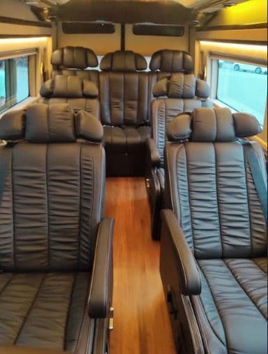 Limousine tranfer ticket between Ha Noi - Sapa