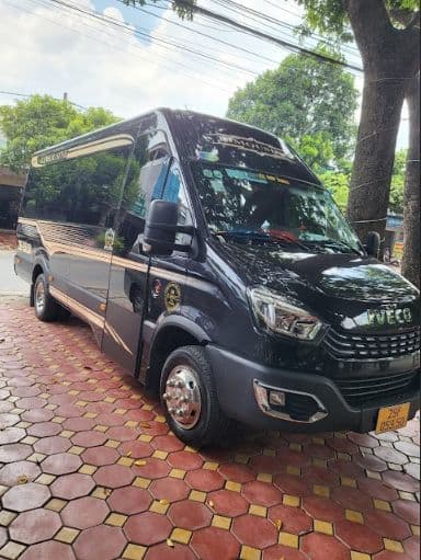 Limousine tranfer ticket between Ha Noi - Sapa