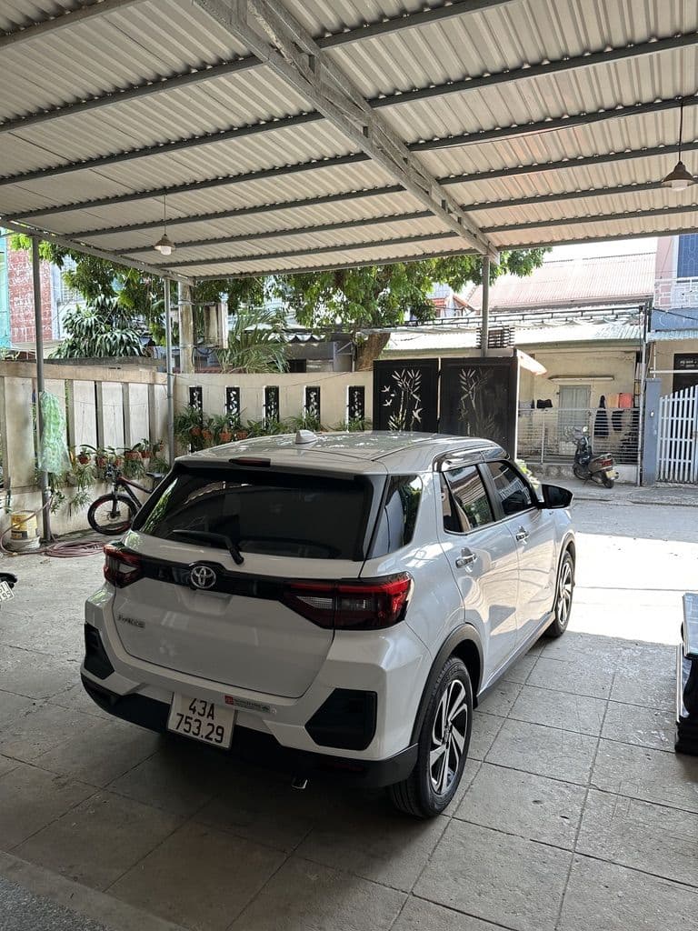 One-way Private Car Phu Bai Airport/ Hue Train