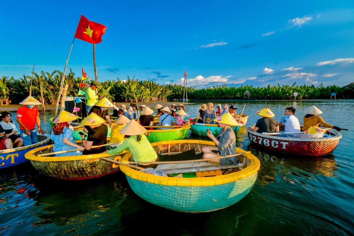 Passeio de Barco de Cesta de Coco em Cam Thanh, Hoi An
