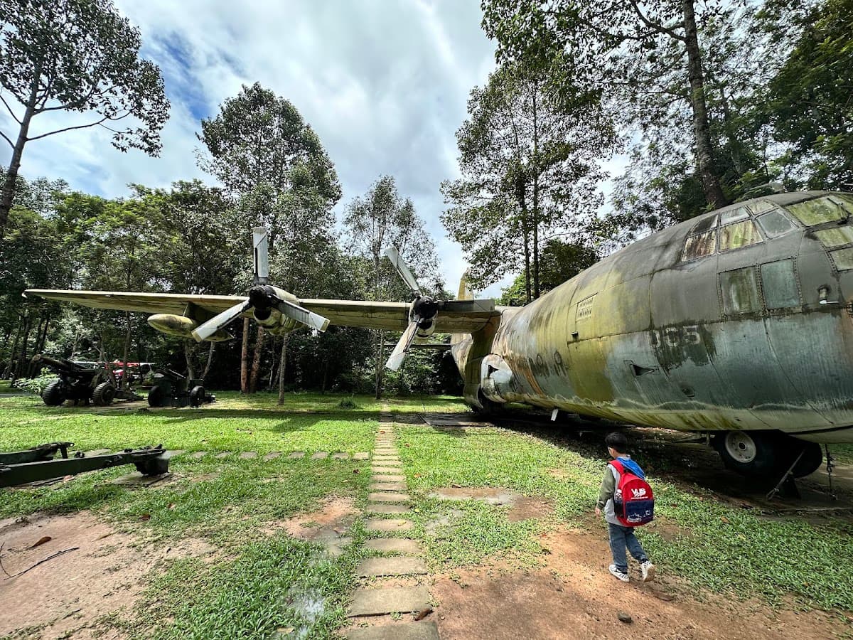 Cu Chi Tunnels Day Tour