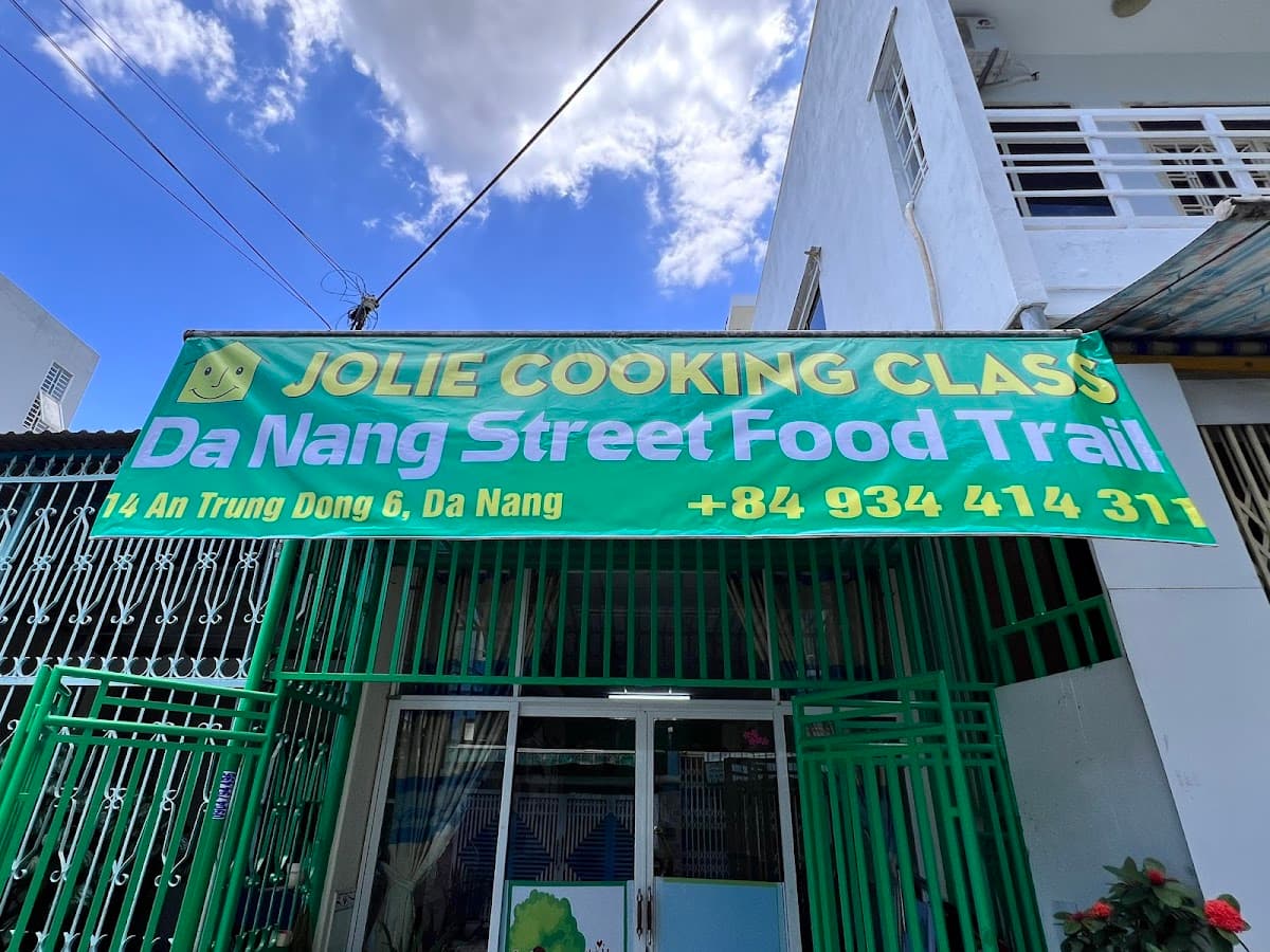 Da Nang Street Walking Food Tour