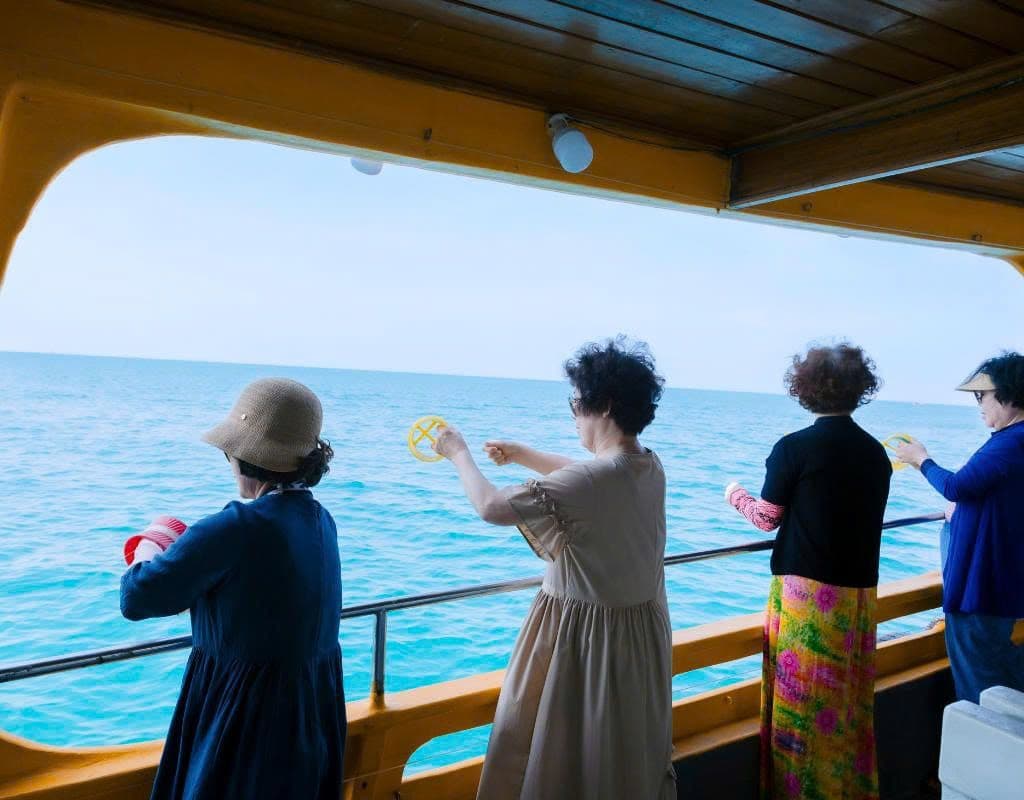 Discovery 3 Island by Boat