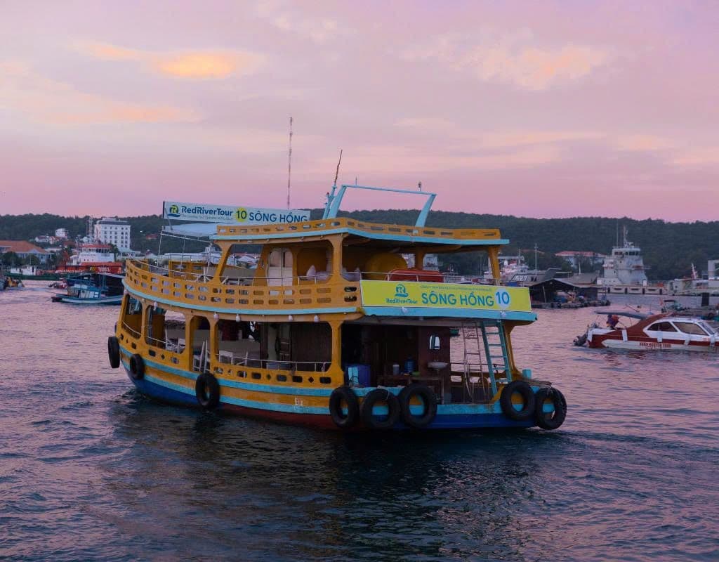 Enjoy Sunset & Night Squid Fishing