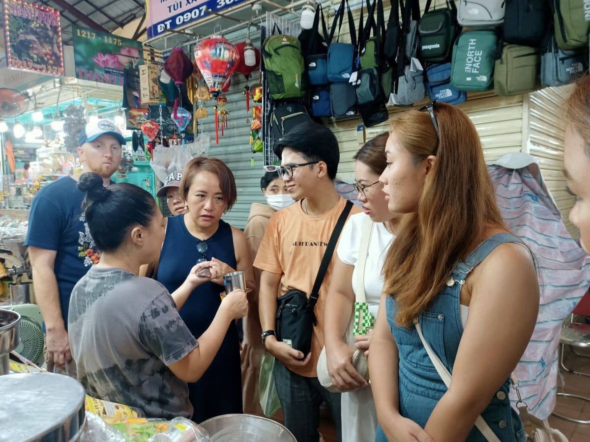 Przejażdżka rikszą, wizyta na targu i warsztaty kulinarne w Ho Chi Minh