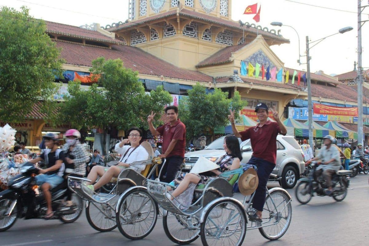 Experience Cylco Ride and Lunch/Dinner at Vietnamese Restaurant