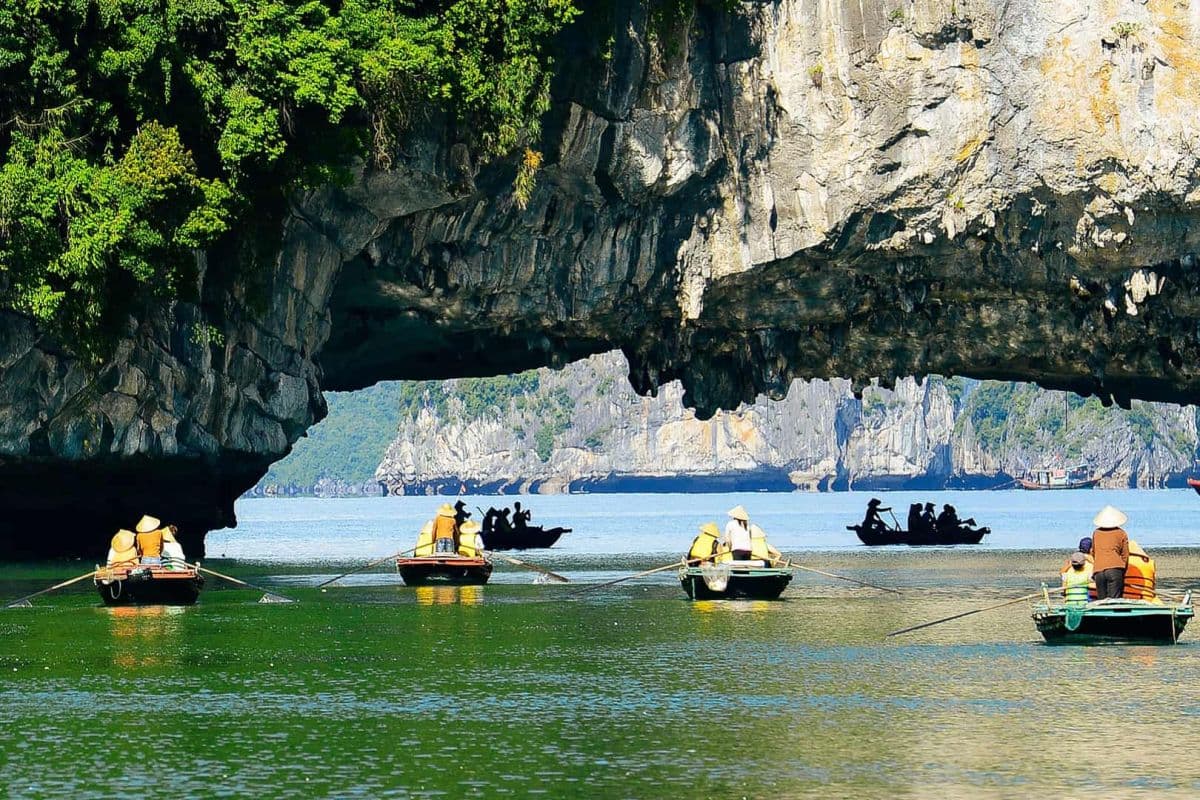 Ha Long Bay One Day Tour From Hanoi