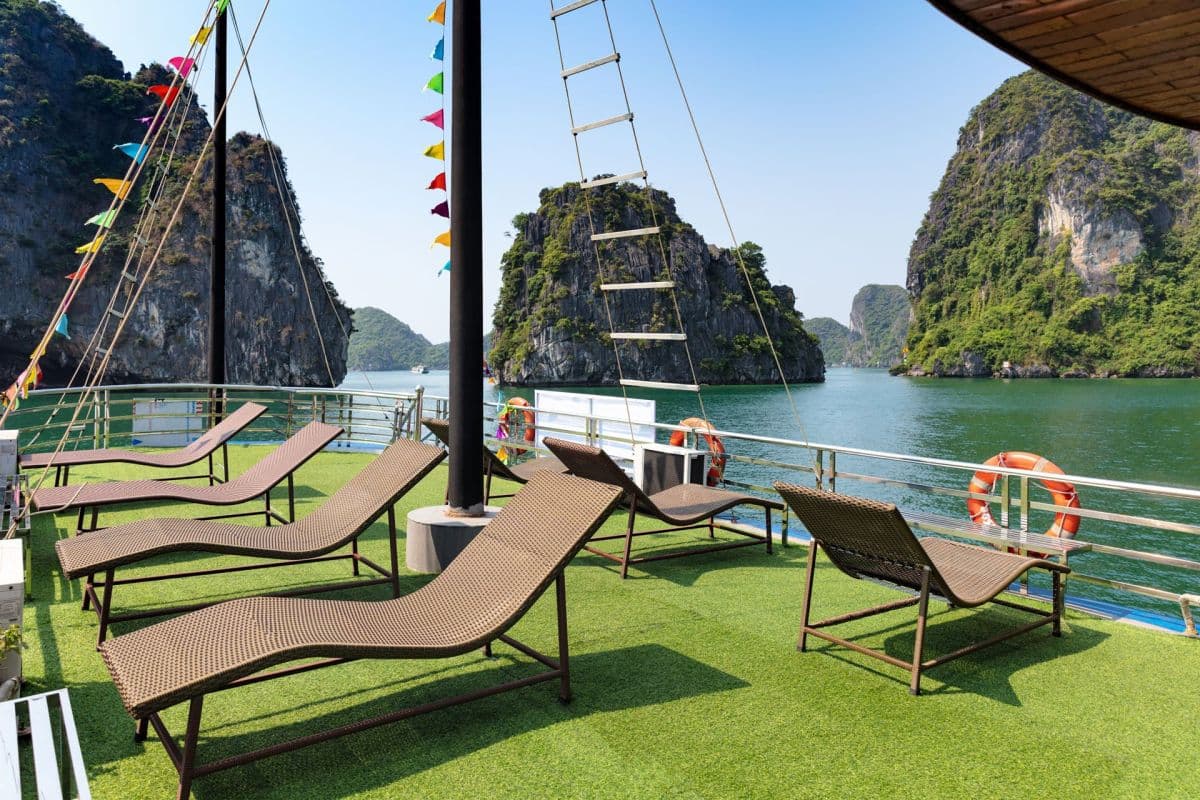 Ha Long Bay One Day Tour From Hanoi