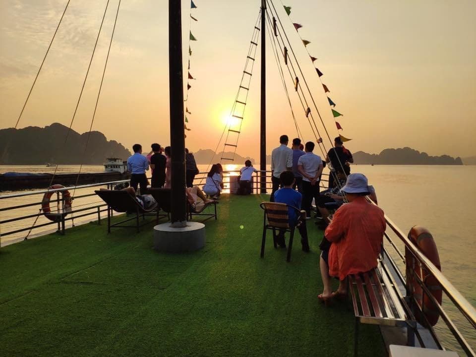 Ha Long Bay One Day Tour From Hanoi