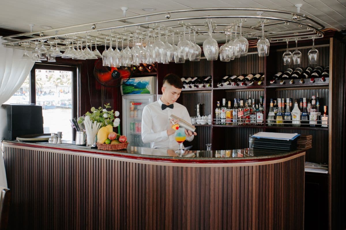Excursão à Baía de Ha Long com o Phoenix Cruise